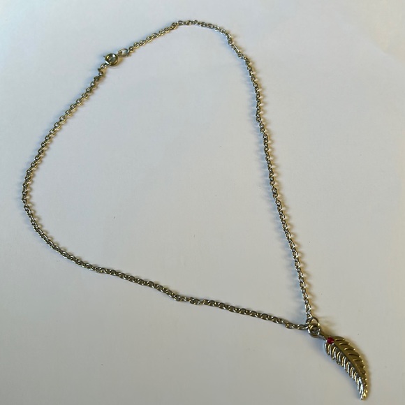 ⭐️Necklace with Feather 🪶 Pendant - Picture 5 of 6